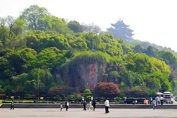 Heavenly-Wind-over-Wu Hill2